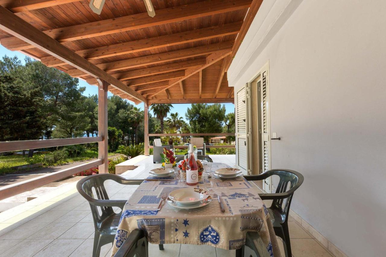 Residence Garden Sea Порто-Чезарео Экстерьер фото