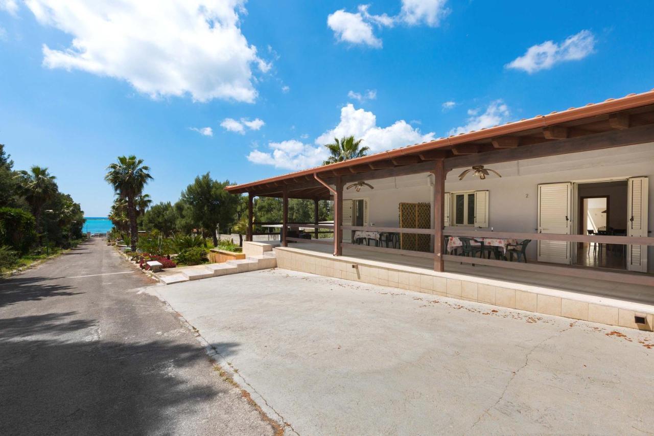 Residence Garden Sea Порто-Чезарео Экстерьер фото