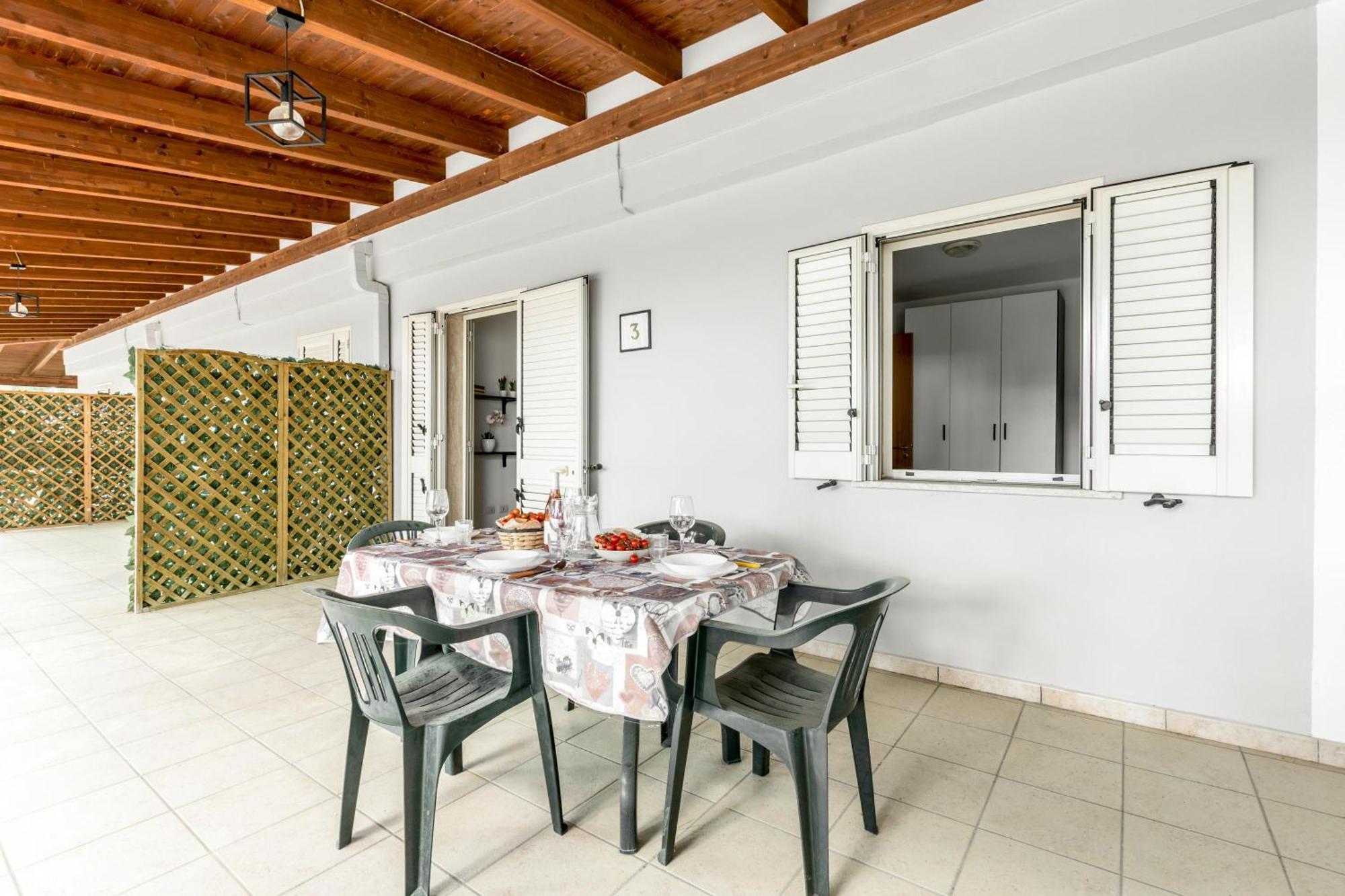 Residence Garden Sea Порто-Чезарео Экстерьер фото